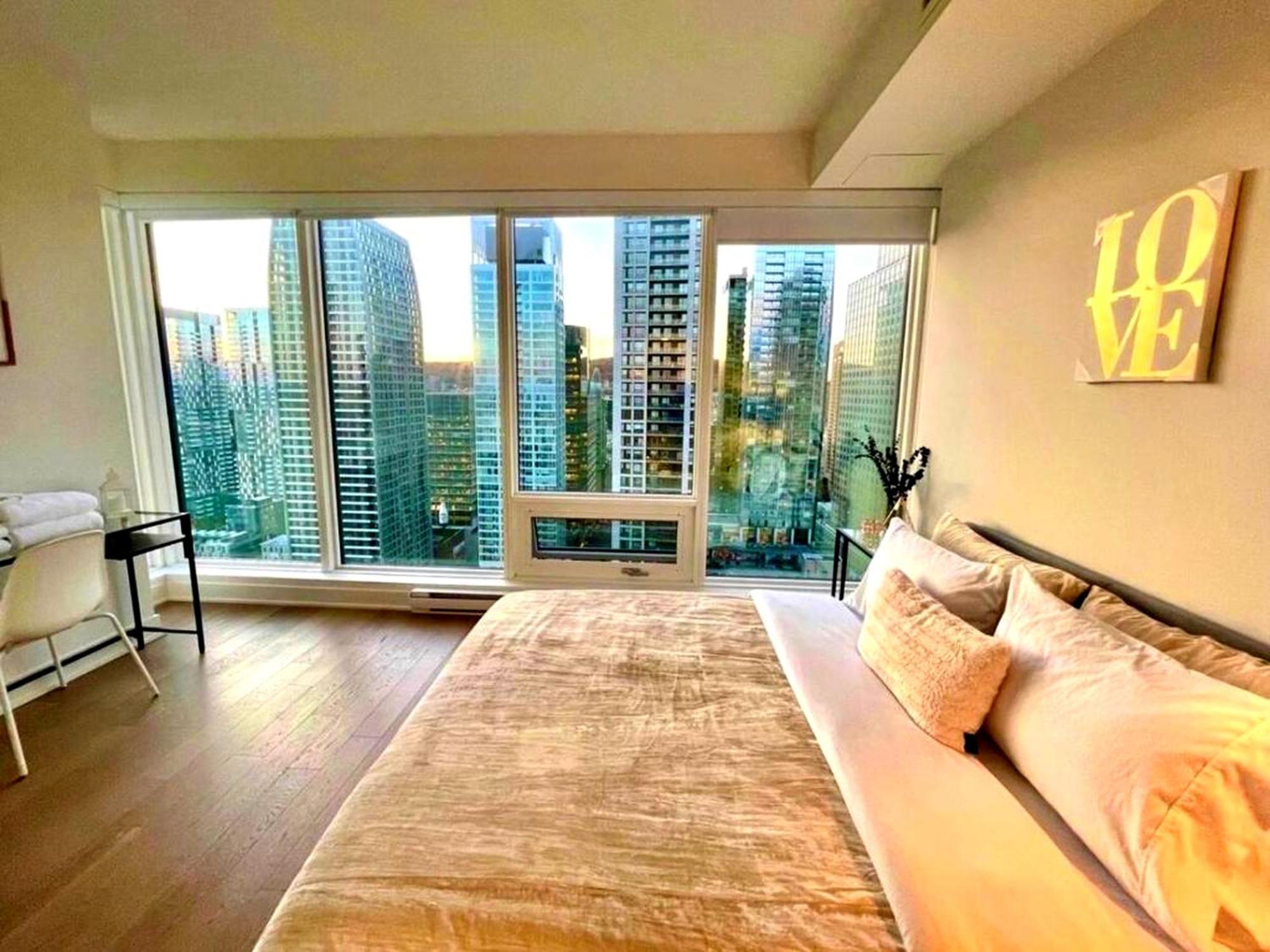 Spectacular Skyline Views - Downtown Montreal - Luxury Condo & Penthouse Екстериор снимка